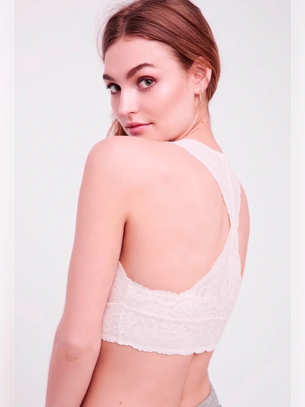 NWT. Free People Intimately. Galloon Lace Racerback Bralette. Pale Pink. Med.